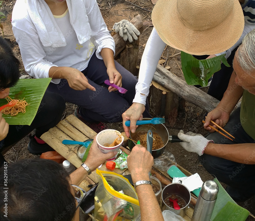 户外露营早餐