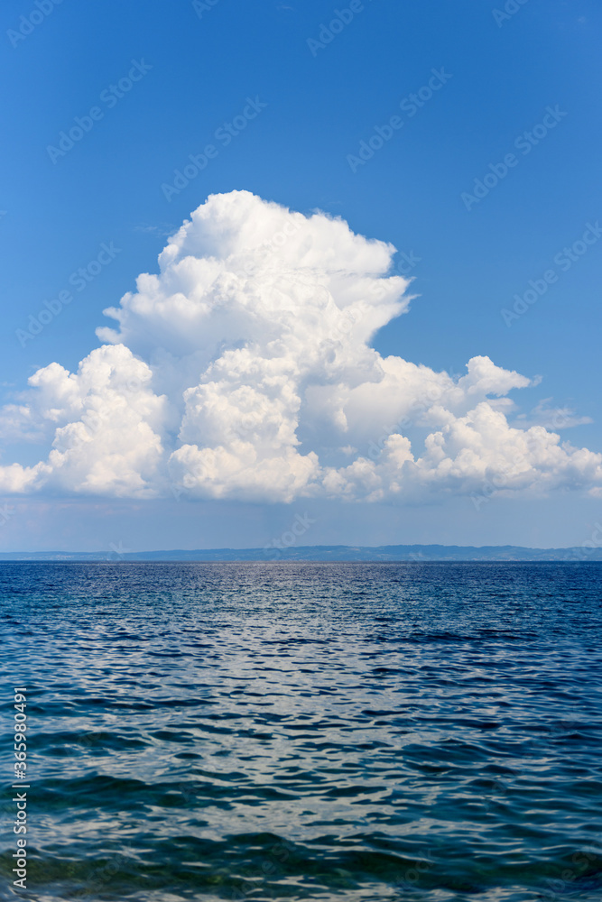 Perfect sky and water of ocean