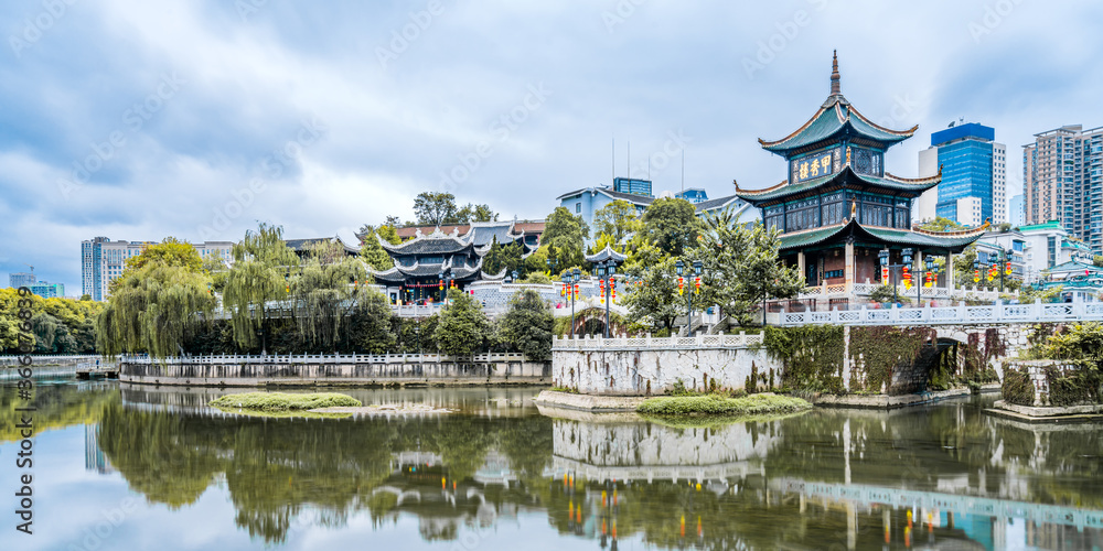 中国贵州省贵阳市嘉秀大厦白天景色