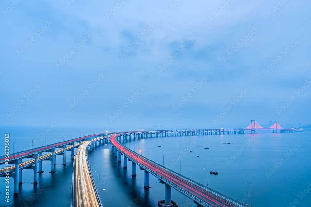 中国辽宁大连跨海大桥夜景