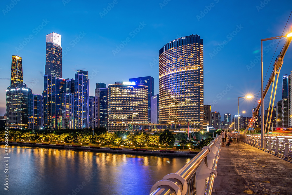 中国广州珠江新城CBD建筑夜景