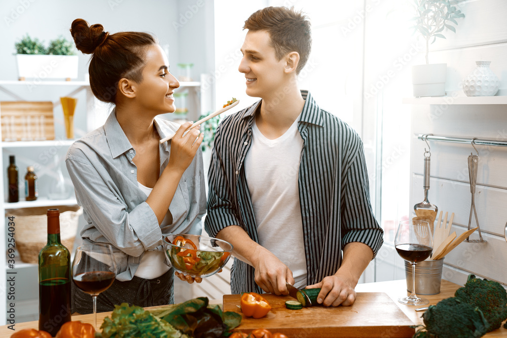 couple is preparing the proper meal