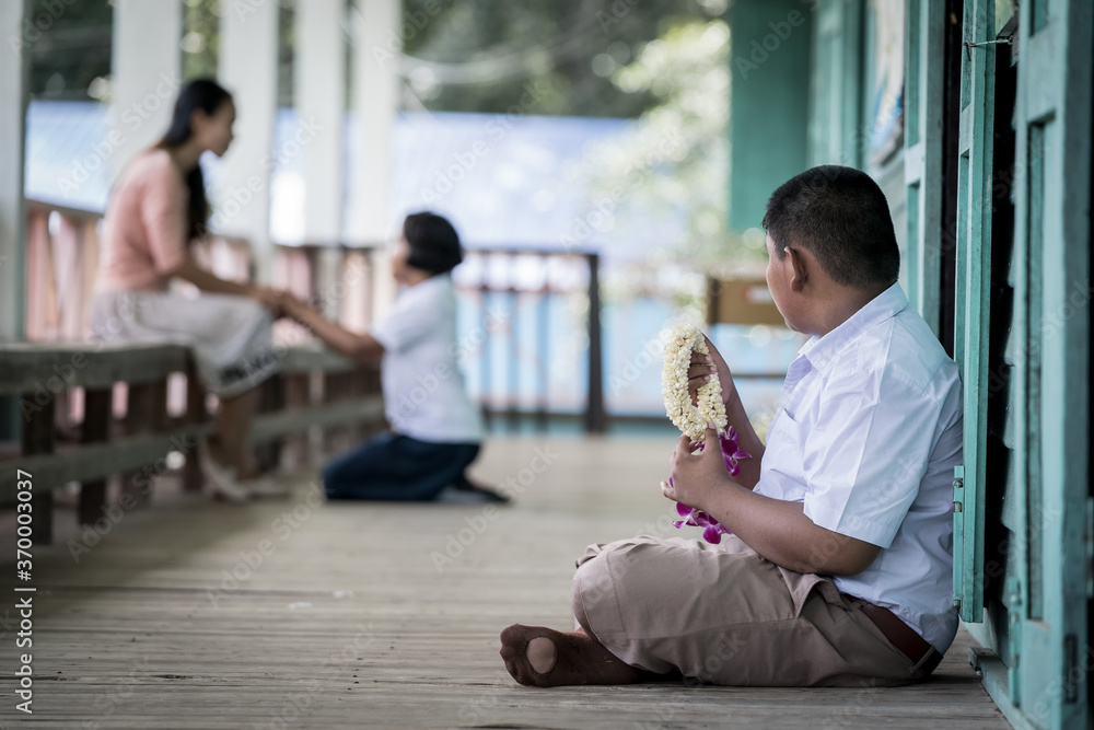 Mothers Day in Thailand,Elementary school without a mother.