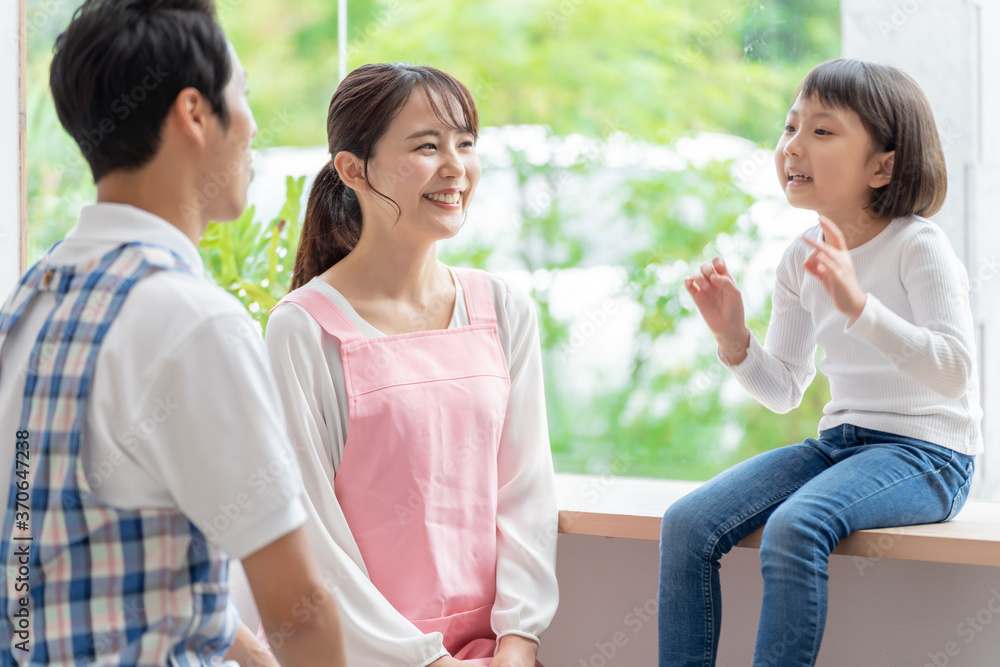 保育園で遊ぶ女の子