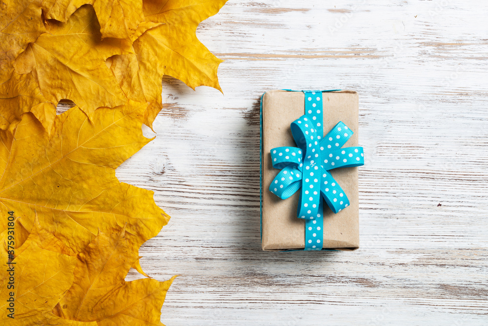 Flat lay autumn composition with gift box