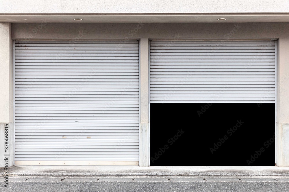 Parking garages opened under the building Apartment