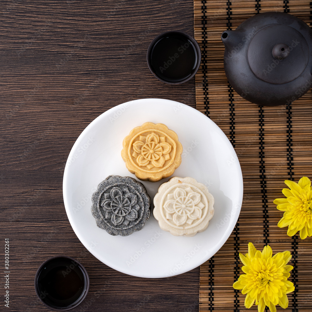 Colorful beautiful moon cake, mung bean cake, Champion Scholar Pastry cake for Mid-Autumn festival t