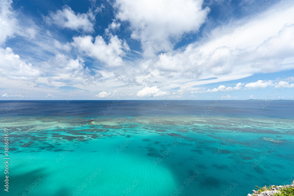 沖縄県・伊良部島・三角点から見る絶景
