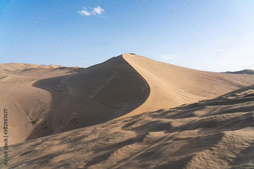 The curve of the dessert, natural terrain background.