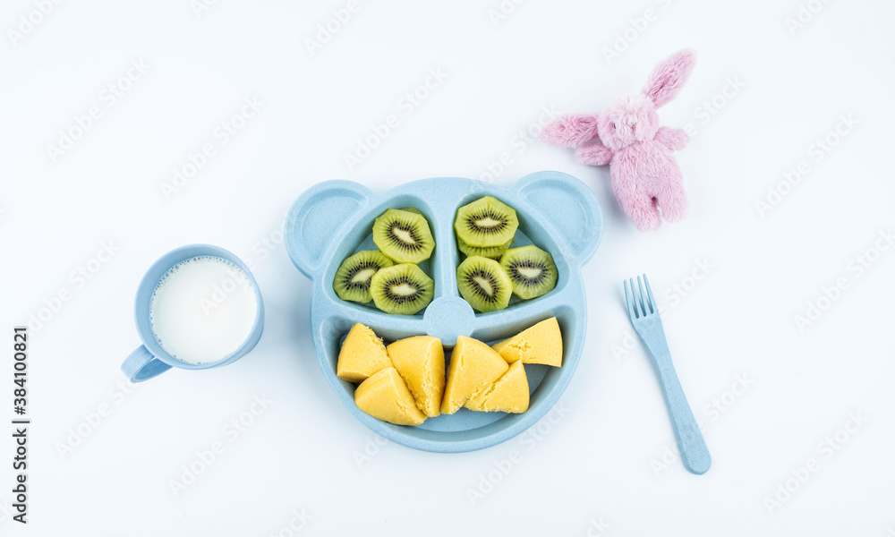 Baby Nutrition Meal Millet Cake and Kiwi Fruit