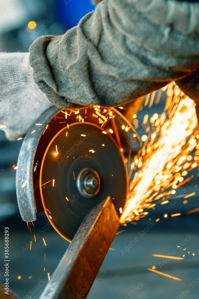 Cutting steel with an electric circular saw.