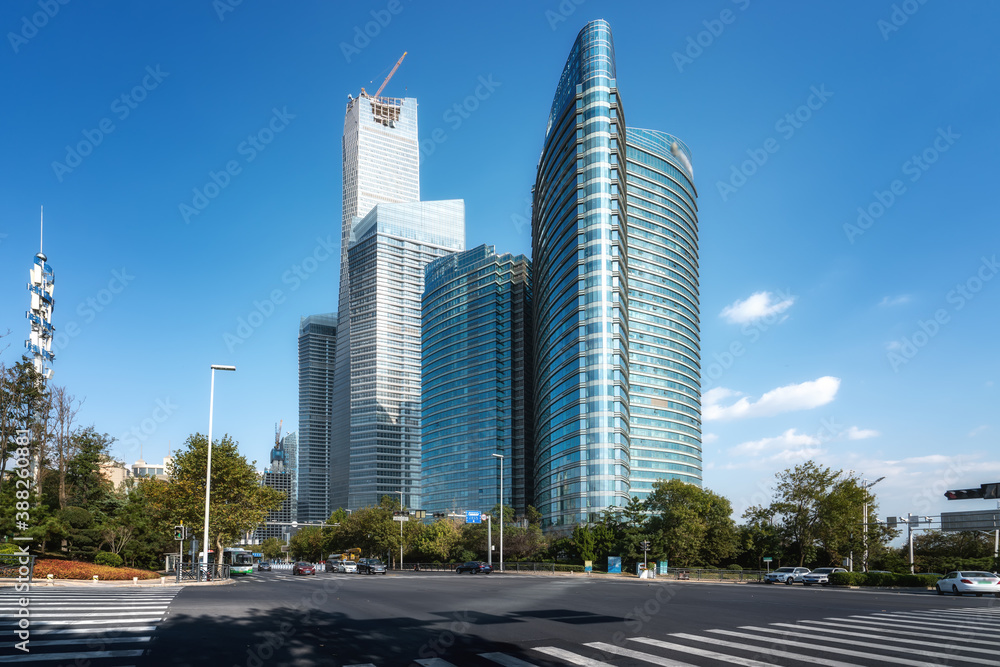 青岛城市街道高层建筑景观