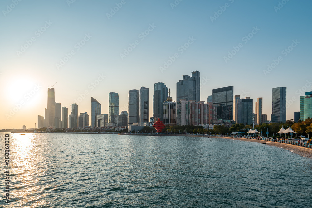 青岛海岸线建筑景观天际线全景图