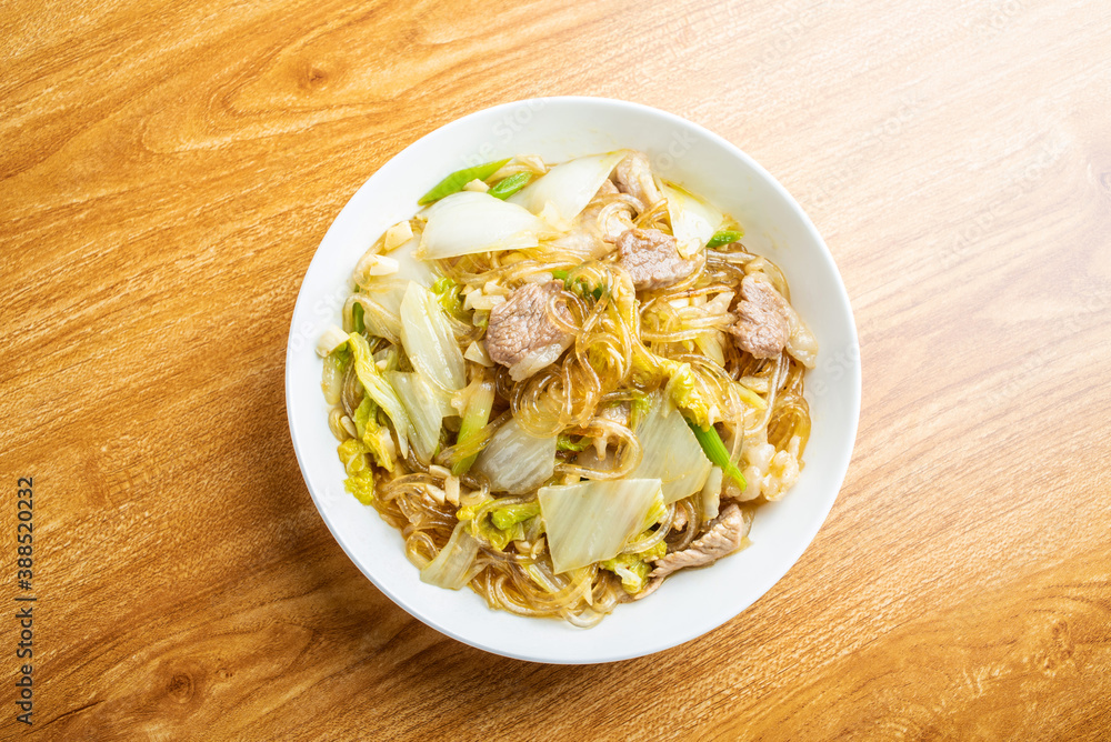 Chinese northeastern cabbage stewed vermicelli