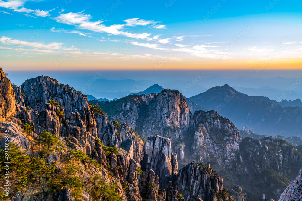 黄山（黄山）景观。联合国教科文组织世界遗产。位于美国黄山