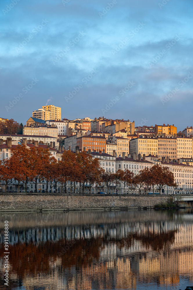 Berges du Rhône et Croix-Rousse à Lyon en France