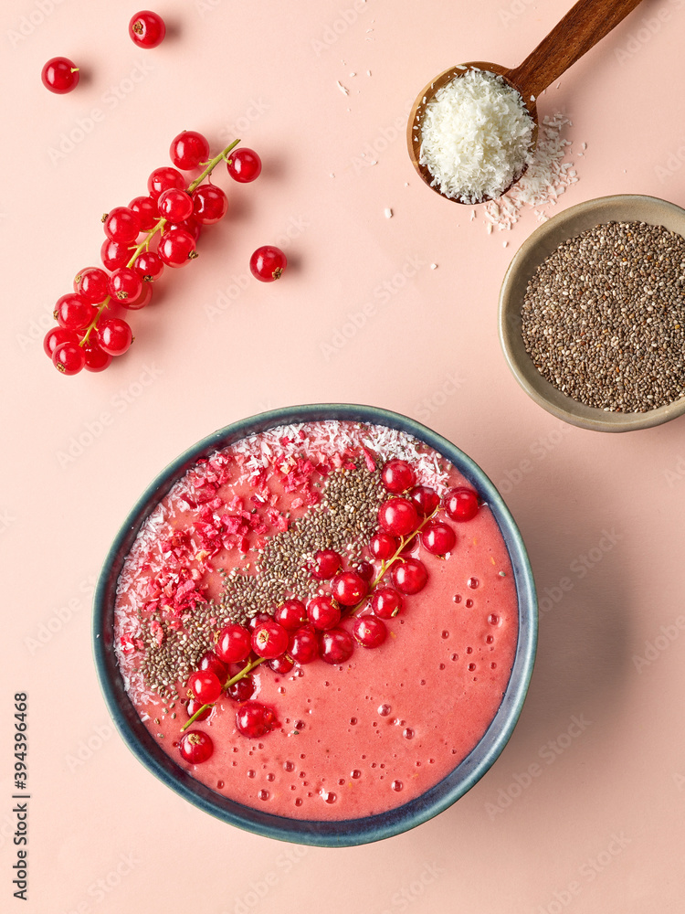 breakfast smoothie bowl