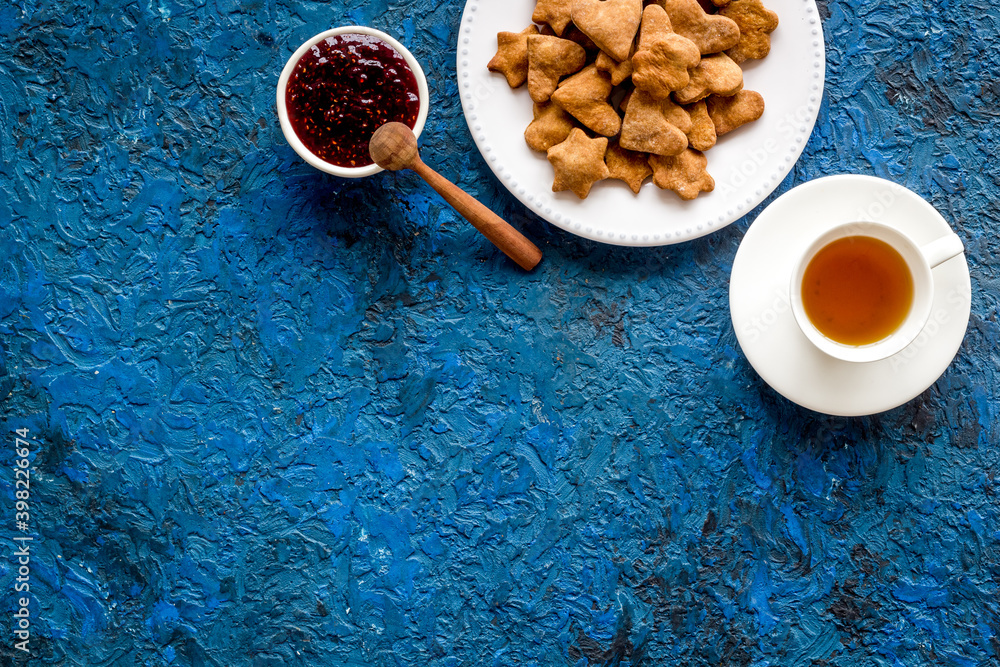 Cracker food for breakfast with tea and jam