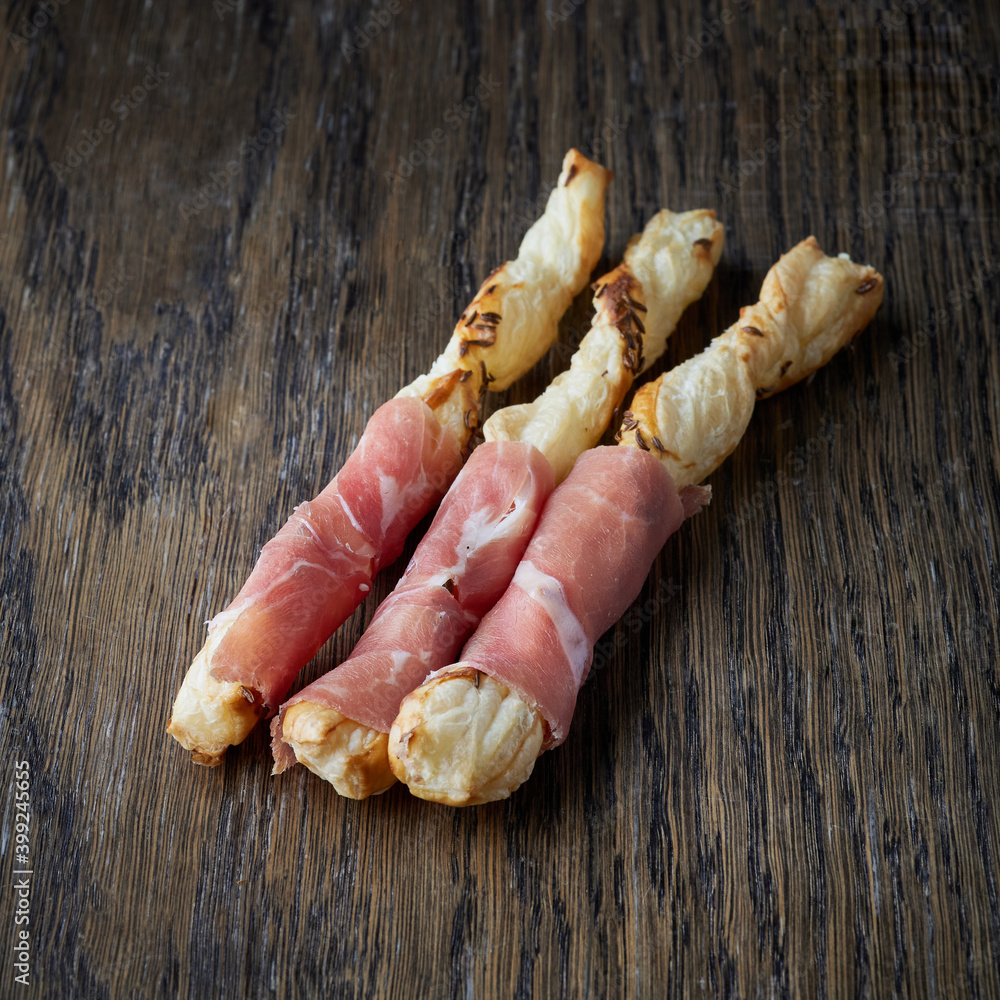 bread sticks with prosciutto