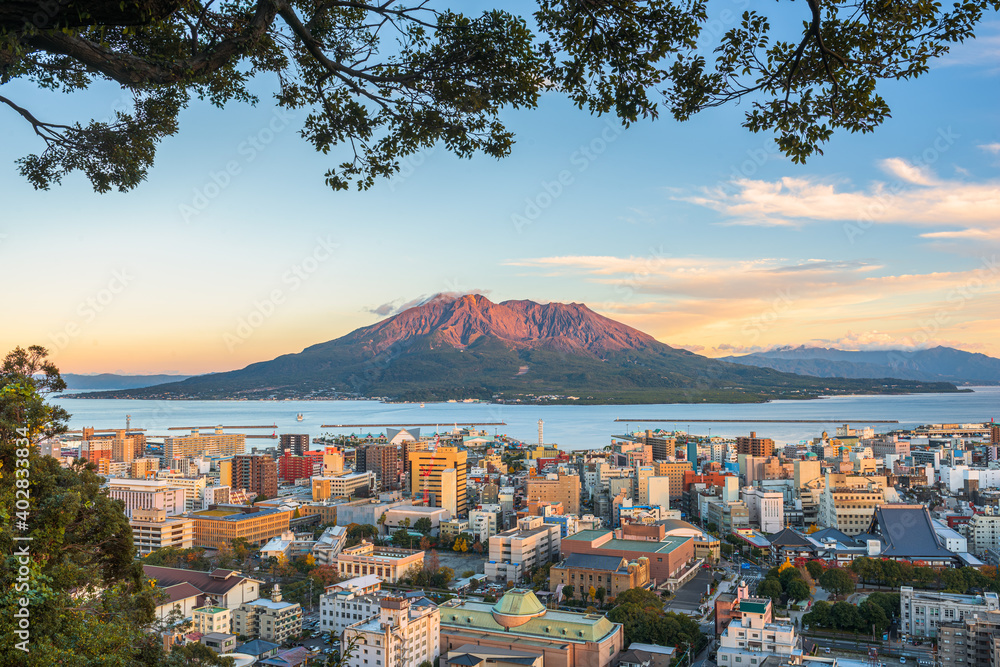 日本鹿儿岛，樱花岛火山的天际线