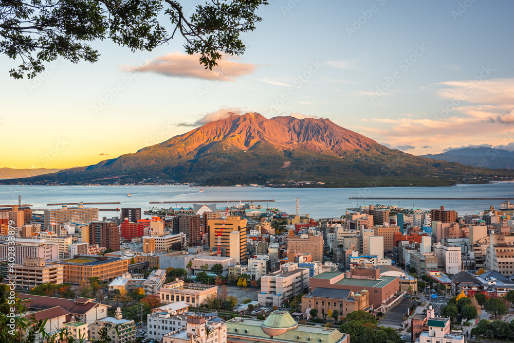 日本鹿儿岛，樱花岛火山的天际线