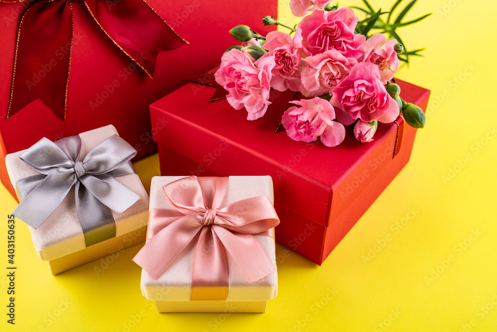 Exquisite gift box and carnation flowers