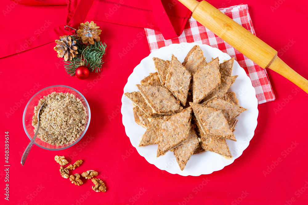 Nut pie on glass plate