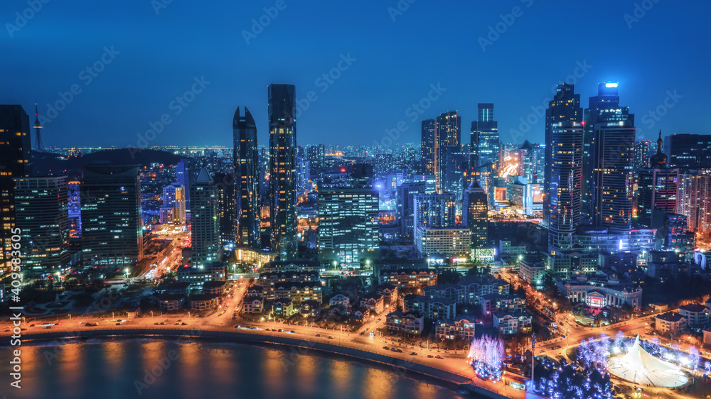 中国青岛现代城市建筑夜景