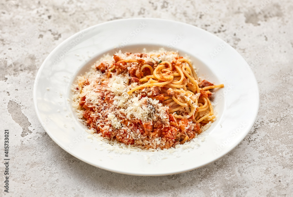 portion of pasta bolonesse