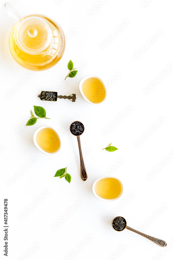 亚洲茶道，杯子和茶壶，俯视图