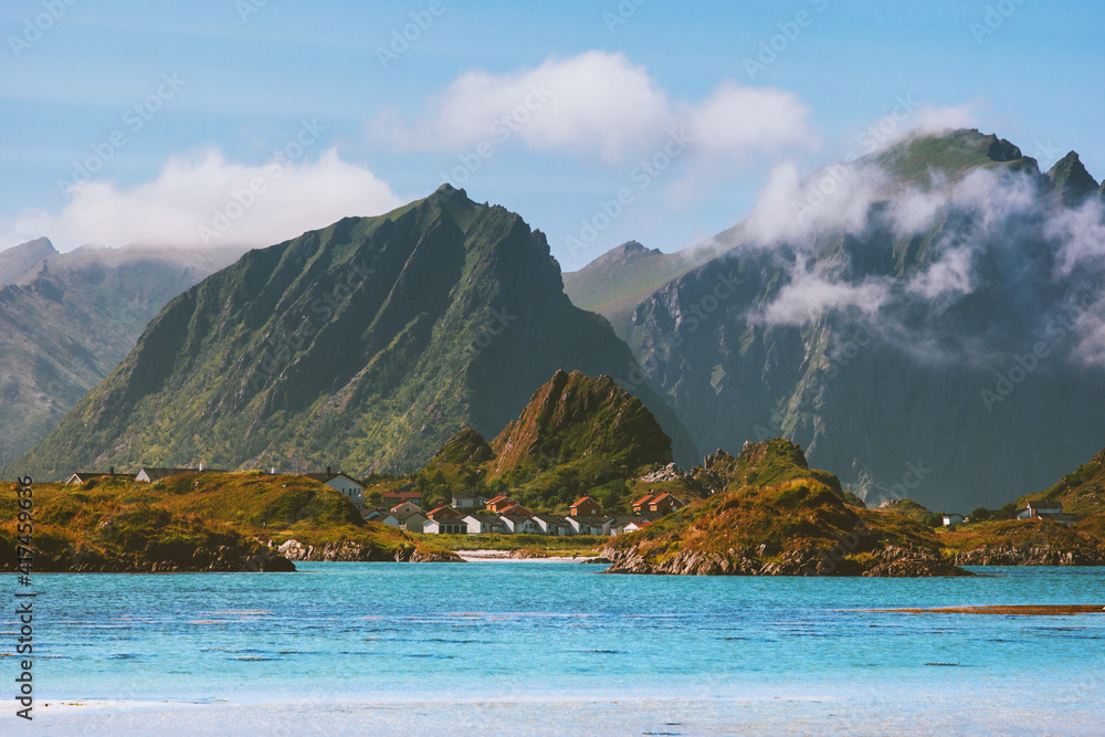 挪威风景山脉和海洋Andenes城市景观夏季旅行目的地自然风光Ves