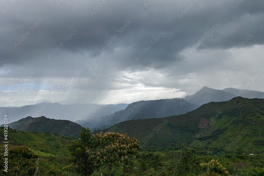 哥伦比亚高地、安第斯山脉、Tierradentro、哥伦比亚、南美洲的绿色景观