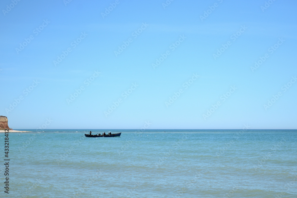 海上渔船海景-罗马尼亚康斯坦察曼加利亚奥林普