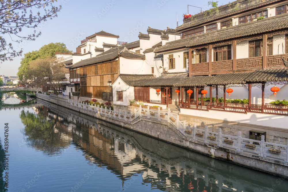 Rivers, roads and ancient buildings in the Confucius Temple scenic spot in Nanjing, Jiangsu Province