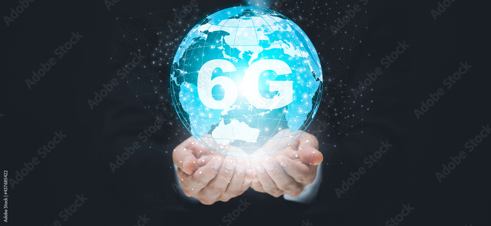 掌握6G世界的商人，未来技术的概念6G网络无线系统