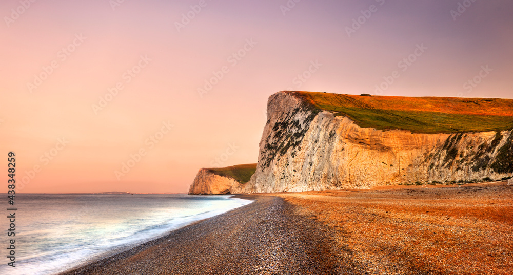 英国多塞特侏罗纪海岸的Durdle Door