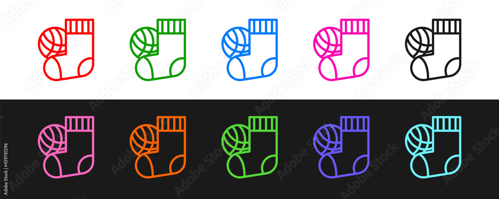 Set line Socks icon isolated on black and white background.Vvector（设置线袜子图标隔离在黑白背景上。矢量）