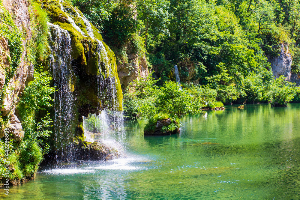 Tarn河流域Castelbuck村附近的Cascade