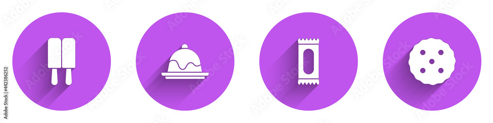 设置冰淇淋、蛋糕、糖果和饼干或带有长阴影的饼干图标。矢量