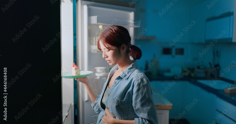 亚洲女性正在节食