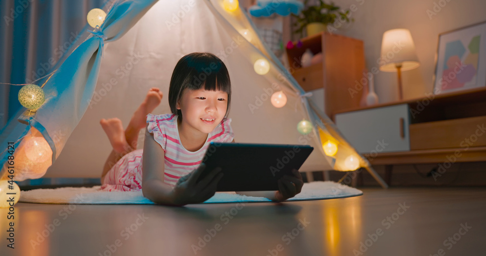 asian girl use digital tablet