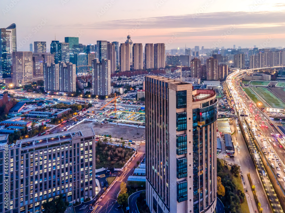 中国杭州现代城市建筑景观航拍夜景