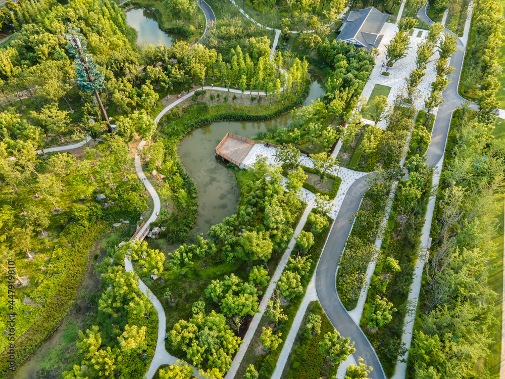 航拍城市公园风景