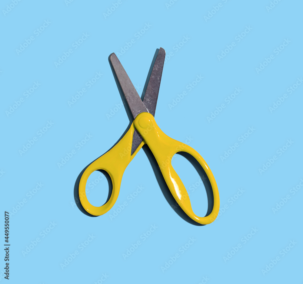 Scissors with dropped shadow from above