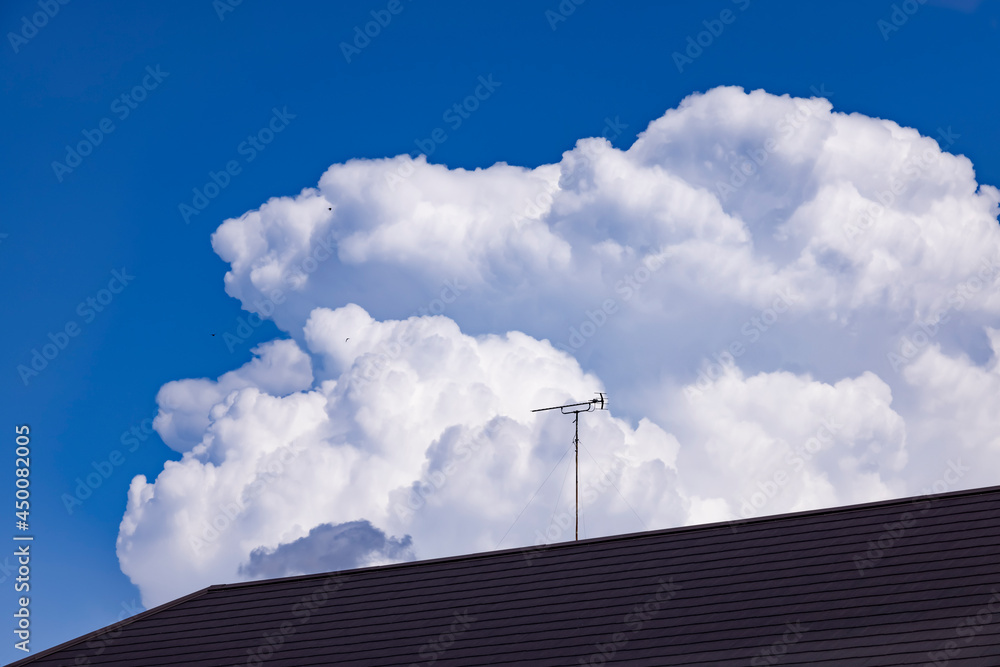 青空と巨大な雲