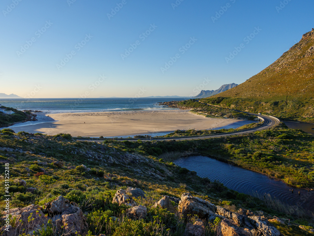 The wonderfully scenic R44 Clarence Drive along the eastern shores of False Bay. Rooi-Else, near Cap