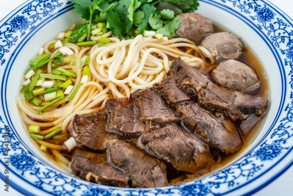 一碗牛肉拉面