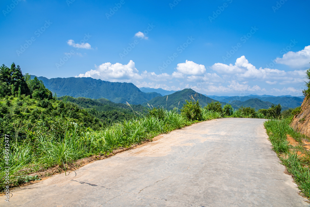 中国湖南省炎陵县高山山路