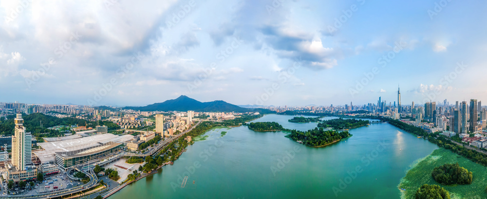 南京玄武湖城市建筑天际线立体摄影