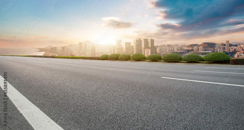 道路地面与城市建筑景观